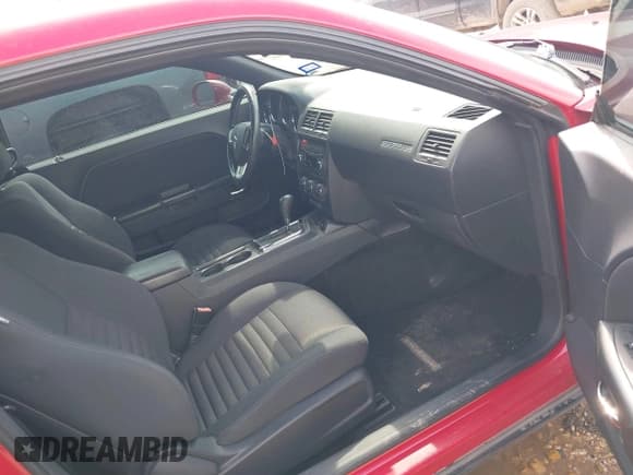 ✅ 2013 Dodge Challenger Rallye Redline • VIN: 2C3CDYAG6DH581635 • Lot: 41666837. Wystawiony na IAAI z przebiegiem 66 514 mil. Bezpłatny archiwum sprzedaży aukcyjnych z USA i szczegółowy raport historii pojazdu na DreamBid. Zdjęcie 5.