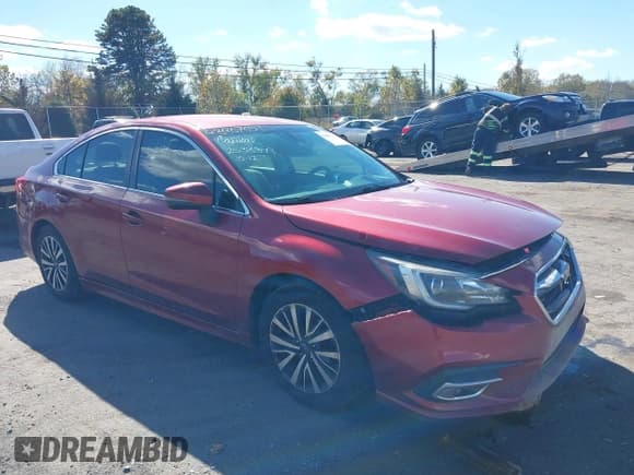 ✅ 2018 Subaru Legacy Premium • VIN: 4S3BNAF61J3043354 • Лот: 43467651. Опубликован ранее на IAAI с пробегом 109 490 миль. Бесплатный доступ к архиву аукционных продаж из США и подробный отчёт об истории автомобиля на DreamBid. Изображение 1.