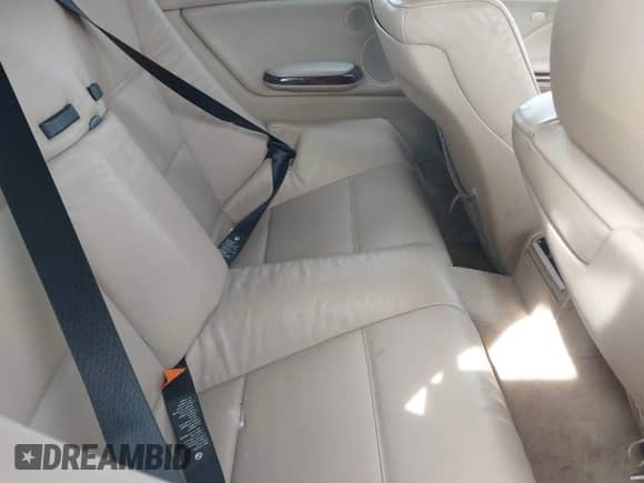 2001 BMW 3 Series 330Ci с VIN WBABS53411JU81299, выставлен на аукционе IAAI как лот 42062965 с пробегом 202 850 миль миль и . История ставок и продаж доступна на DreamBid. Изображение 8.