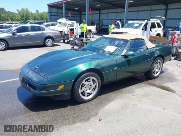 ✅ 1994 Chevrolet Corvette • VIN: 1G1YY32PXR5104737 • Lot: 42273777. Wystawiony na IAAI z przebiegiem 167 399 mil. Bezpłatny archiwum sprzedaży aukcyjnych z USA i szczegółowy raport historii pojazdu na DreamBid. Zdjęcie 2.