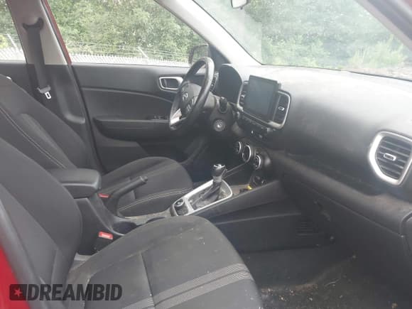 ✅ 2022 Hyundai Venue Limited • VIN: KMHRC8A3XNU132443 • Lot: 42363417. Listed on IAAI with 29,046 mi. Free auction sales archive from the USA and detailed vehicle history report at DreamBid. Image 5.