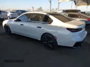 ✅ 2023 BMW i7 xDrive60 • VIN: WBY53EJ06PCN64039 • Лот: 40752159. Опубликован ранее на IAAI с пробегом 8 837 миль. Бесплатный доступ к архиву аукционных продаж из США и подробный отчёт об истории автомобиля на DreamBid. Изображение 3.