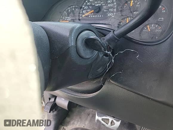 2006 Chevrolet Silverado 1500 LS z VIN 1GCEC14X66Z293594, wystawiony jako IAAI lot #43177019 z przebiegiem Nie podano mil oraz . Historia ofert i sprzedaży dostępna na DreamBid. Obrazek 1.