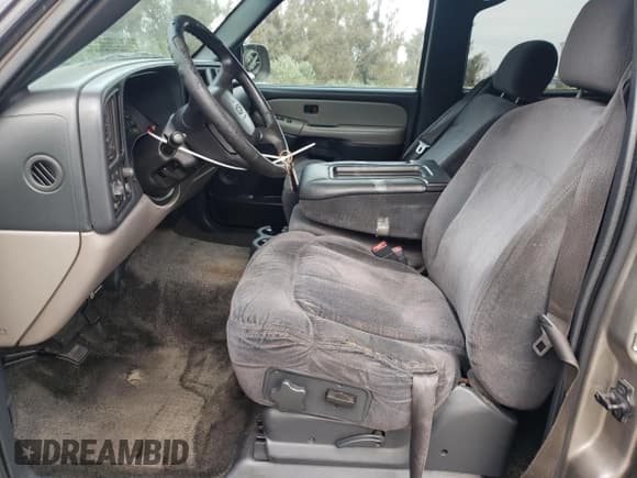 ✅ 2002 Chevrolet Tahoe LS • VIN: 1GNEC13V02R172576 • Lot: 81952655. Listed on Copart with 188,843 mi. Free auction sales archive from the USA and detailed vehicle history report at DreamBid. Image 7.