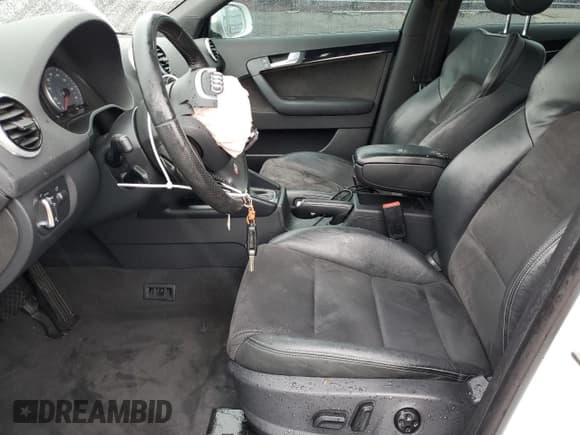 ✅ 2011 Audi A3 Premium Plus • VIN: WAUKEAFM8BA067126 • Лот: 45418965. Опубликован ранее на Copart с пробегом 123 076 миль. Бесплатный доступ к архиву аукционных продаж из США и подробный отчёт об истории автомобиля на DreamBid. Изображение 7.