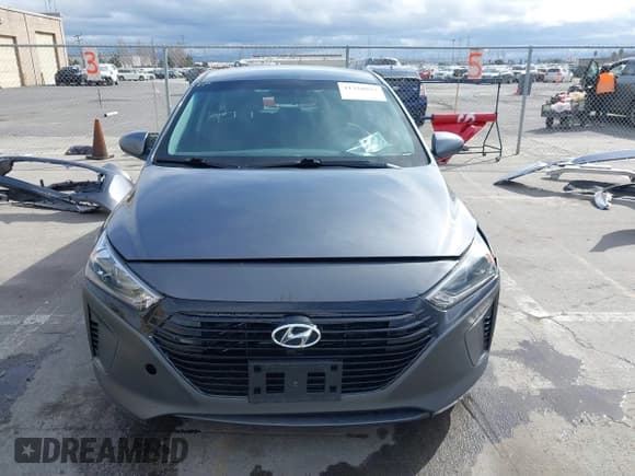 ✅ 2019 Hyundai Ioniq Blue • VIN: KMHC65LC5KU180033 • Lot: 41320893. Wystawiony na IAAI z przebiegiem 71 985 mil. Bezpłatny archiwum sprzedaży aukcyjnych z USA i szczegółowy raport historii pojazdu na DreamBid. Zdjęcie 13.