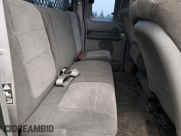 ✅ 2002 Ford F-250 XL • VIN: 1FTNX21SX2EB43928 • Lot: 88308645. Wystawiony na Copart z przebiegiem 218 584 mil. Bezpłatny archiwum sprzedaży aukcyjnych z USA i szczegółowy raport historii pojazdu na DreamBid. Zdjęcie 10.