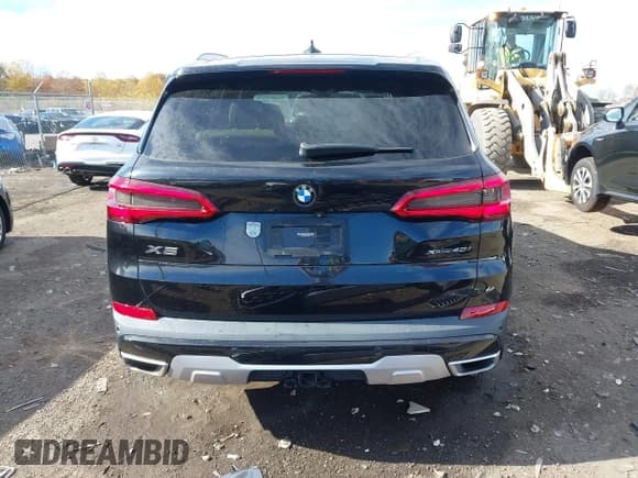 ✅ 2019 BMW X5 xDrive40i • VIN: 5UXCR6C50KLL09044 • Lot: 43562307. Wystawiony na IAAI z przebiegiem 84 568 mil. Bezpłatny archiwum sprzedaży aukcyjnych z USA i szczegółowy raport historii pojazdu na DreamBid. Zdjęcie 17.