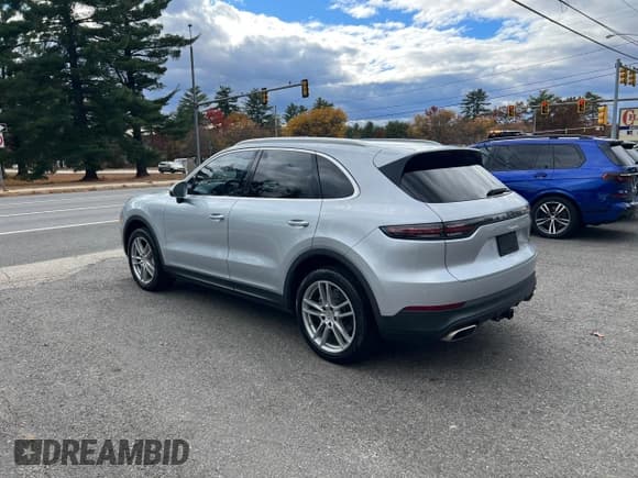 ✅ 2019 Porsche Cayenne • VIN: WP1AA2AY5KDA12334 • Lot: 85419215. Listed on Copart with 120,180 mi. Free auction sales archive from the USA and detailed vehicle history report at DreamBid. Image 3.