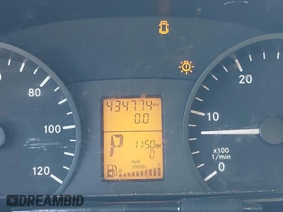 ✅ 2011 Mercedes-Benz Sprinter Cargo • VIN: WD3PE8CB6B5562237 • Lot: 43451045. Wystawiony na IAAI z przebiegiem 434 774 mil. Bezpłatny archiwum sprzedaży aukcyjnych z USA i szczegółowy raport historii pojazdu na DreamBid. Zdjęcie 7.