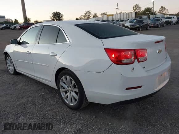 2015 Chevrolet Malibu LT z VIN 1G11D5SL3FF324149, wystawiony jako IAAI lot #43469159 z przebiegiem 164 457 mil mil oraz . Historia ofert i sprzedaży dostępna na DreamBid. Obrazek 3.