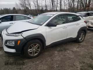 2018 Hyundai Kona SE z VIN KM8K1CAA1JU095785, wystawiony jako Copart lot #70176452 z przebiegiem 68 075 mil mil oraz . Historia ofert i sprzedaży dostępna na DreamBid. Obrazek 1.