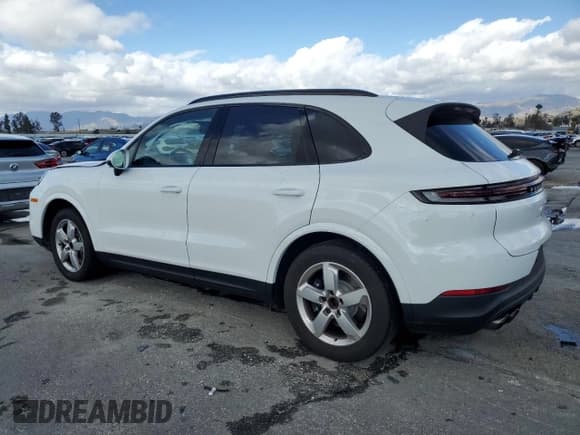 ✅ 2024 Porsche Cayenne • VIN: WP1AA2AY5RDA12912 • Lot: 44555195. Listed on Copart with 7,587 mi. Free auction sales archive from the USA and detailed vehicle history report at DreamBid. Image 2.