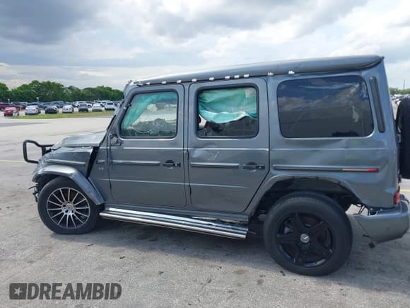 ✅ 2019 Mercedes-Benz G 550 • VIN: WDCYC6BJ2KX332061 • Лот: 42563095. Опубликован ранее на IAAI с пробегом Не указан. Бесплатный доступ к архиву аукционных продаж из США и подробный отчёт об истории автомобиля на DreamBid. Изображение 13.