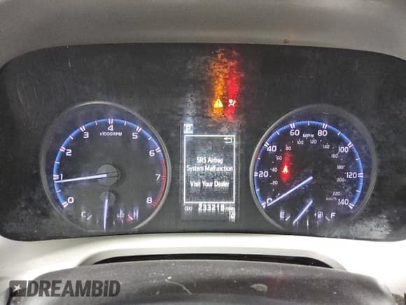 ✅ 2018 Toyota RAV4 LE • VIN: 2T3ZFREV1JW472283 • Lot: 87357895. Wystawiony na Copart z przebiegiem 233 218 mil. Bezpłatny archiwum sprzedaży aukcyjnych z USA i szczegółowy raport historii pojazdu na DreamBid. Zdjęcie 9.