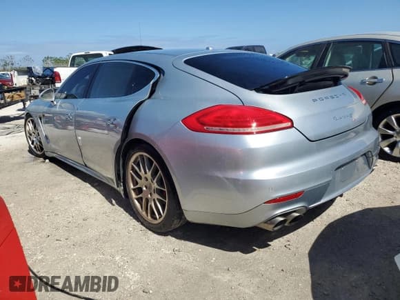 ✅ 2014 Porsche Panamera 4S Executive • VIN: WP0BB2A71EL062068 • Lot: 74925294. Wystawiony na Copart z przebiegiem Nie podano. Bezpłatny archiwum sprzedaży aukcyjnych z USA i szczegółowy raport historii pojazdu na DreamBid. Zdjęcie 2.