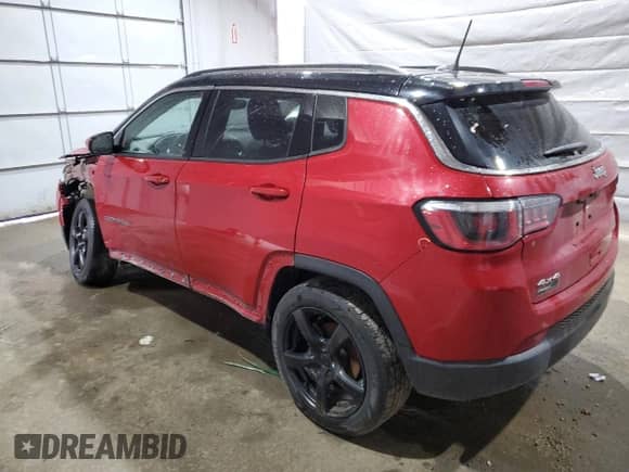 2018 Jeep Compass Limited z VIN 3C4NJDCB6JT290952, wystawiony jako Copart lot #54333825 z przebiegiem 107 029 mil mil oraz Szkoda całkowita • Salvage title. Historia ofert i sprzedaży dostępna na DreamBid. Obrazek 2.