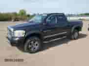 2006 Dodge 1500 SLT z VIN 1D7HU18236S636658, wystawiony jako Copart lot #74523544 z przebiegiem 174 237 mil mil oraz Szkoda całkowita • Salvage title. Historia ofert i sprzedaży dostępna na DreamBid. Obrazek 1.