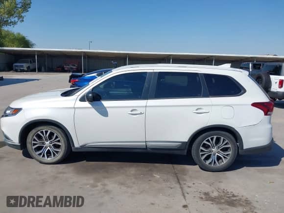 2018 Mitsubishi Outlander ES с VIN JA4AD2A38JZ059009, выставлен на аукционе IAAI как лот 43422074 с пробегом 97 501 миль миль и . История ставок и продаж доступна на DreamBid. Изображение 15.