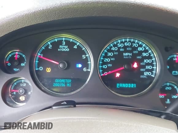 ✅ 2007 GMC Yukon SLT • VIN: 1GKFC13047R143109 • Lot: 42767807. Listed on IAAI with 200,156 mi. Free auction sales archive from the USA and detailed vehicle history report at DreamBid. Image 6.