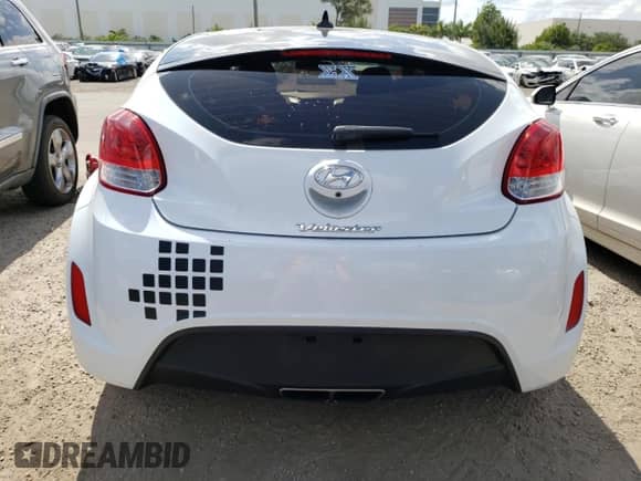 2017 Hyundai Veloster z VIN KMHTC6AD1HU322526, wystawiony jako Copart lot #49550693 z przebiegiem 47 781 mil mil oraz . Historia ofert i sprzedaży dostępna na DreamBid. Obrazek 6.