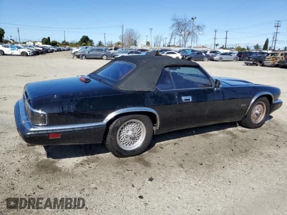 ✅ 1994 Jaguar XJS • VIN: SAJNX4748RC188121 • Лот: 51699415. Опубликован ранее на Copart с пробегом 137 102 миль. Бесплатный доступ к архиву аукционных продаж из США и подробный отчёт об истории автомобиля на DreamBid. Изображение 3.