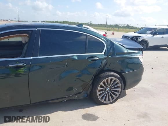 ✅ 2011 BMW 7 Series 750Li • VIN: WBAKB8C56BC852294 • Лот: 42844790. Опубликован ранее на IAAI с пробегом Не указан. Бесплатный доступ к архиву аукционных продаж из США и подробный отчёт об истории автомобиля на DreamBid. Изображение 6.