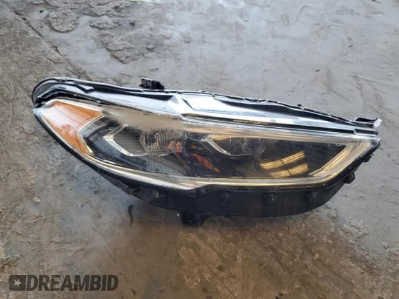 ✅ 2018 Ford Fusion Titanium • VIN: 3FA6P0RU2JR101379 • Lot: 87423645. Listed on Copart with Not provided. Free auction sales archive from the USA and detailed vehicle history report at DreamBid. Image 12.