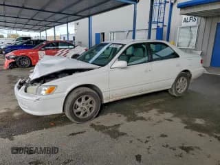 ✅ 2000 Toyota Camry LE • VIN: JT2BG22K9Y0475519 • Lot: 93678685. Listed on Copart with 168,782 mi. Free auction sales archive from the USA and detailed vehicle history report at DreamBid. Image 1.