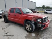 ✅ 2006 Dodge Dakota SLT • VIN: 1D7HE48K96S608121 • Lot: 63734925. Wystawiony na Copart z przebiegiem 207 374 mil. Bezpłatny archiwum sprzedaży aukcyjnych z USA i szczegółowy raport historii pojazdu na DreamBid. Zdjęcie 4.