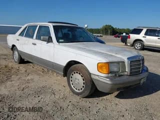 ✅ 1986 Mercedes-Benz 420 SEL • VIN: WDBCA35D9GA210624 • Lot: 43171107. Wystawiony na IAAI z przebiegiem 209 046 mil. Bezpłatny archiwum sprzedaży aukcyjnych z USA i szczegółowy raport historii pojazdu na DreamBid. Zdjęcie 1.
