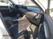 ✅ 2024 Mazda CX-90 Preferred Plus • VIN: JM3KKCHD1R1117581 • Лот: 42484845. Опубликован ранее на IAAI с пробегом 24 710 миль. Бесплатный доступ к архиву аукционных продаж из США и подробный отчёт об истории автомобиля на DreamBid. Изображение 5.