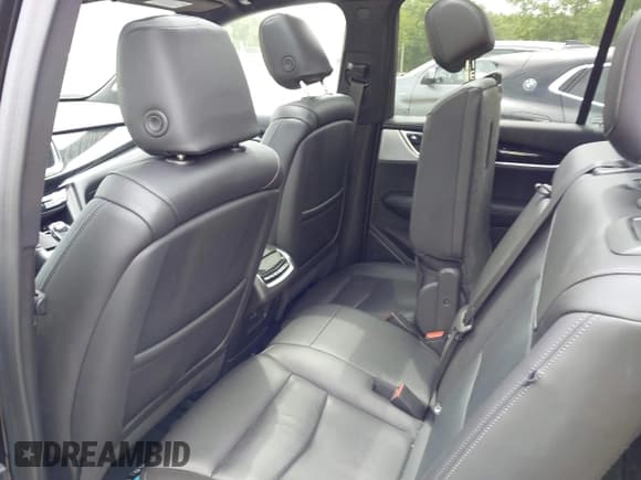 ✅ 2022 Cadillac XT6 Premium Luxury • VIN: 1GYKPDRS2NZ146803 • Lot: 42367128. Wystawiony na IAAI z przebiegiem 125 242 mil. Bezpłatny archiwum sprzedaży aukcyjnych z USA i szczegółowy raport historii pojazdu na DreamBid. Zdjęcie 8.