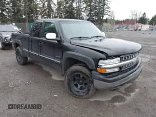 ✅ 2000 Chevrolet Silverado 1500 LS • VIN: 2GCEK19TXY1268976 • Lot: 41909832. Wystawiony na IAAI z przebiegiem 182 557 mil mil. Skorzystaj z bezpłatnego archiwum sprzedaży aukcyjnych z USA i zobacz szczegółowy raport historii pojazdu na DreamBid. Zdjęcie 1.