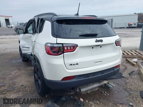 2021 Jeep Compass Latitude with VIN 3C4NJDBB6MT557755, listed as a IAAI auction lot 40976028 with 24,972 mi miles and . Bid and sale history available at DreamBid. Image 3.