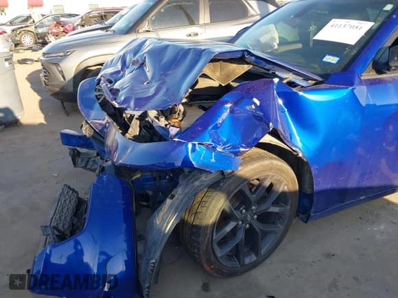 ✅ 2020 Dodge Charger SXT • VIN: 2C3CDXBGXLH177549 • Lot: 41137051. Wystawiony na IAAI z przebiegiem 75 751 mil. Bezpłatny archiwum sprzedaży aukcyjnych z USA i szczegółowy raport historii pojazdu na DreamBid. Zdjęcie 6.