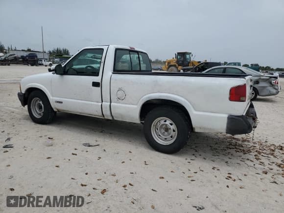 ✅ 1997 Chevrolet S-10 • VIN: 1GCCS14X2V8184581 • Лот: 59820885. Опубликован ранее на Copart с пробегом 205 233 миль. Бесплатный доступ к архиву аукционных продаж из США и подробный отчёт об истории автомобиля на DreamBid. Изображение 2.