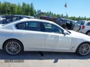 ✅ 2020 BMW 5 Series 540i xDrive • VIN: WBAJS3C07LCE31112 • Lot: 42547409. Wystawiony na IAAI z przebiegiem 42 093 mil. Bezpłatny archiwum sprzedaży aukcyjnych z USA i szczegółowy raport historii pojazdu na DreamBid. Zdjęcie 13.