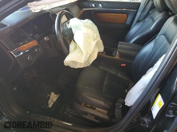 ✅ 2014 Lincoln MKS • VIN: 1LNHL9EK6EG611346 • Лот: 89897425. Опубликован ранее на Copart с пробегом 94 286 миль. Бесплатный доступ к архиву аукционных продаж из США и подробный отчёт об истории автомобиля на DreamBid. Изображение 7.