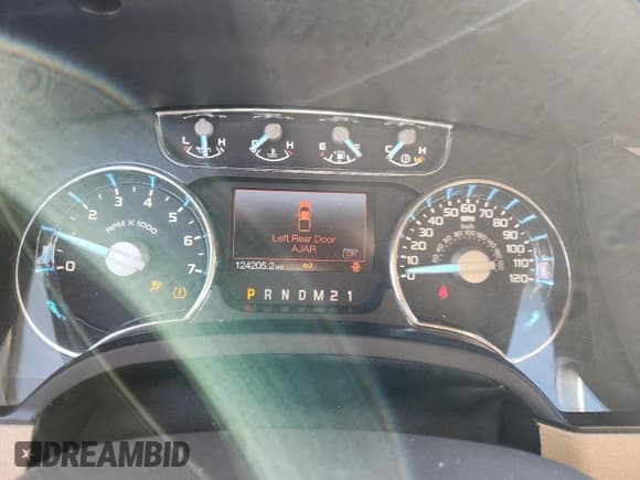 ✅ 2011 Ford F-150 Lariat • VIN: 1FTFW1ET5BFC75848 • Lot: 91990025. Listed on Copart with 124,205 mi. Free auction sales archive from the USA and detailed vehicle history report at DreamBid. Image 9.