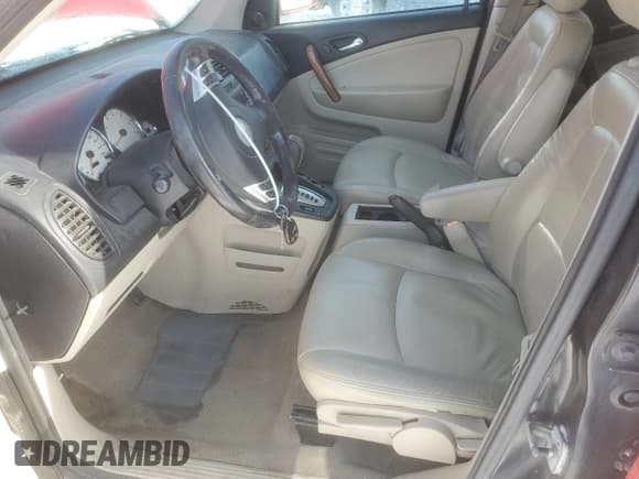 ✅ 2007 Saturn VUE V6 • VIN: 5GZCZ53477S854334 • Lot: 44865225. Wystawiony na Copart z przebiegiem 172 209 mil. Bezpłatny archiwum sprzedaży aukcyjnych z USA i szczegółowy raport historii pojazdu na DreamBid. Zdjęcie 7.