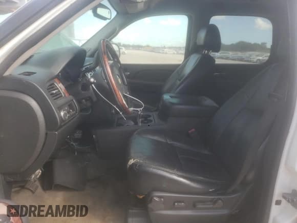 ✅ 2007 Chevrolet Tahoe LT • VIN: 1GNFC13047J105445 • Lot: 93090415. Listed on Copart with 196,817 mi. Free auction sales archive from the USA and detailed vehicle history report at DreamBid. Image 7.