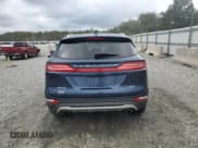 ✅ 2017 Lincoln MKC Reserve • VIN: 5LMCJ3C91HUL71736 • Lot: 84546405. Wystawiony na Copart z przebiegiem 65 085 mil. Bezpłatny archiwum sprzedaży aukcyjnych z USA i szczegółowy raport historii pojazdu na DreamBid. Zdjęcie 6.