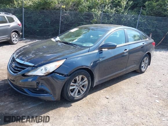 ✅ 2011 Hyundai Sonata GLS • VIN: 5NPEB4AC7BH302925 • Lot: 43274700. Listed on IAAI with 136,580 mi. Free auction sales archive from the USA and detailed vehicle history report at DreamBid. Image 2.