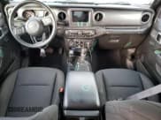 ✅ 2022 Jeep Wrangler Unlimited Sport Altitude • VIN: 1C4HJXDN0NW200329 • Lot: 89687575. Wystawiony na Copart z przebiegiem 46 956 mil. Bezpłatny archiwum sprzedaży aukcyjnych z USA i szczegółowy raport historii pojazdu na DreamBid. Zdjęcie 8.