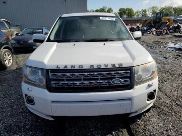 ✅ 2013 Land Rover LR2 HSE Lux • VIN: SALFT2BG0DH326064 • Lot: 52815145. Listed on Copart with 211,882 mi. Free auction sales archive from the USA and detailed vehicle history report at DreamBid. Image 5.