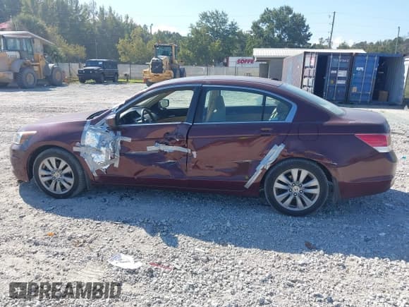 ✅ 2012 Honda Accord EX-L • VIN: 1HGCP2F83CA111983 • Лот: 43314578. Опубликован ранее на IAAI с пробегом 120 961 миль. Бесплатный доступ к архиву аукционных продаж из США и подробный отчёт об истории автомобиля на DreamBid. Изображение 14.