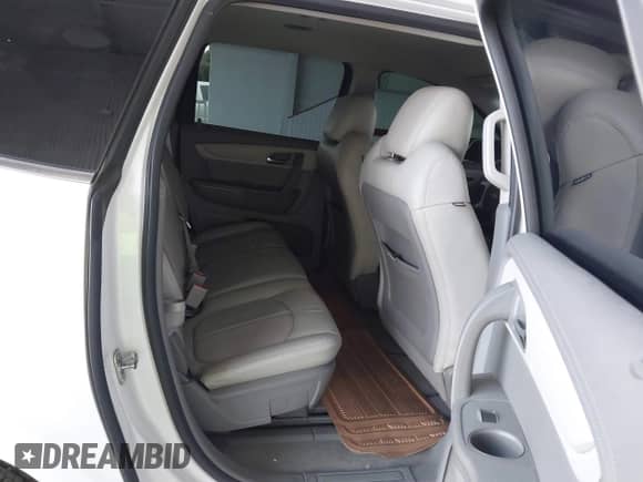 2017 Chevrolet Traverse LT с VIN 1GNKRHKD3HJ156592, выставлен на аукционе IAAI как лот 43051180 с пробегом 133 149 миль миль и . История ставок и продаж доступна на DreamBid. Изображение 8.