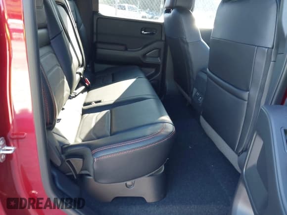 ✅ 2025 Nissan Frontier SL • VIN: 1N6ED1EJXSN608080 • Lot: 43859081. Wystawiony na IAAI z przebiegiem 3 706 mil. Bezpłatny archiwum sprzedaży aukcyjnych z USA i szczegółowy raport historii pojazdu na DreamBid. Zdjęcie 8.