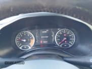 ✅ 2015 Jeep Renegade Latitude • VIN: ZACCJBBH0FPB63467 • Lot: 43776337. Wystawiony na IAAI z przebiegiem 106 462 mil. Bezpłatny archiwum sprzedaży aukcyjnych z USA i szczegółowy raport historii pojazdu na DreamBid. Zdjęcie 7.